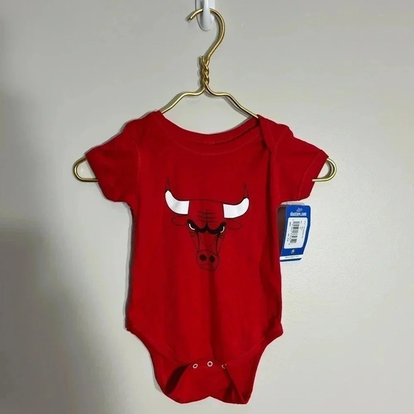 Kids NBA Chicago Bulls onesie sizes 12 M 18 M 24M - Picture 1 of 3